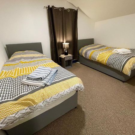 2 Bedroom Cottage Gloucester City Center Ngoại thất bức ảnh